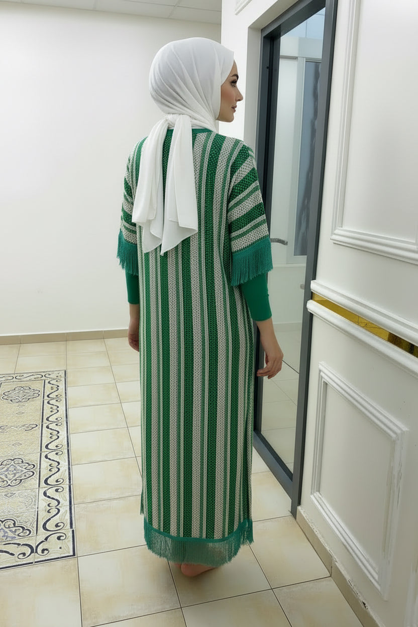 Tunique verte à rayures écru – Finitions effilées, manche courte. ⚠ ça part vite !