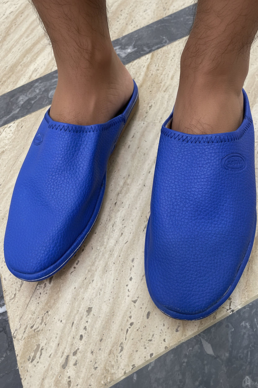 Babouche Homme Bleu Royale en Cuir – Élégance Moderne & Style Polyvalent