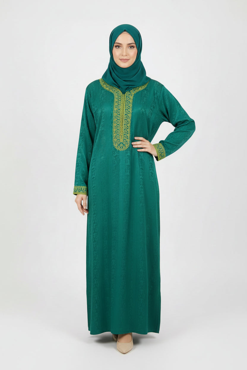 Gandoura verte en tissus Jaouhara à broderie raffinées. ⚠ ça part vite !