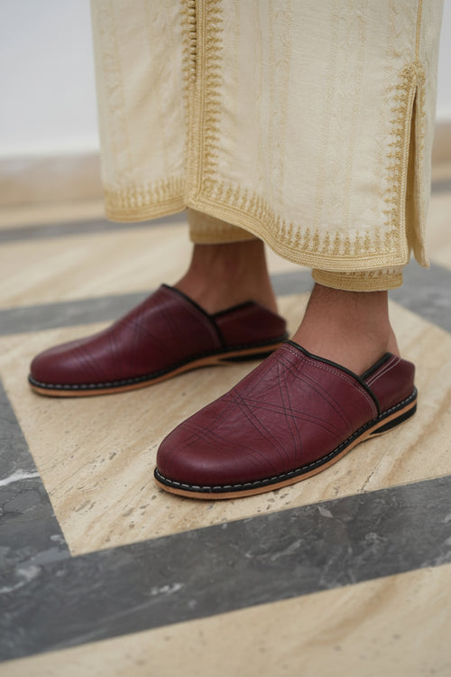 Babouche Homme Bordeaux en Cuir – Élégance Moderne & Style Polyvalent