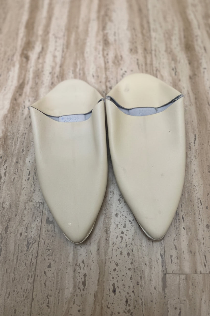 Babouches en Cuir Élégance Minimaliste – Beige Crème Intemporel