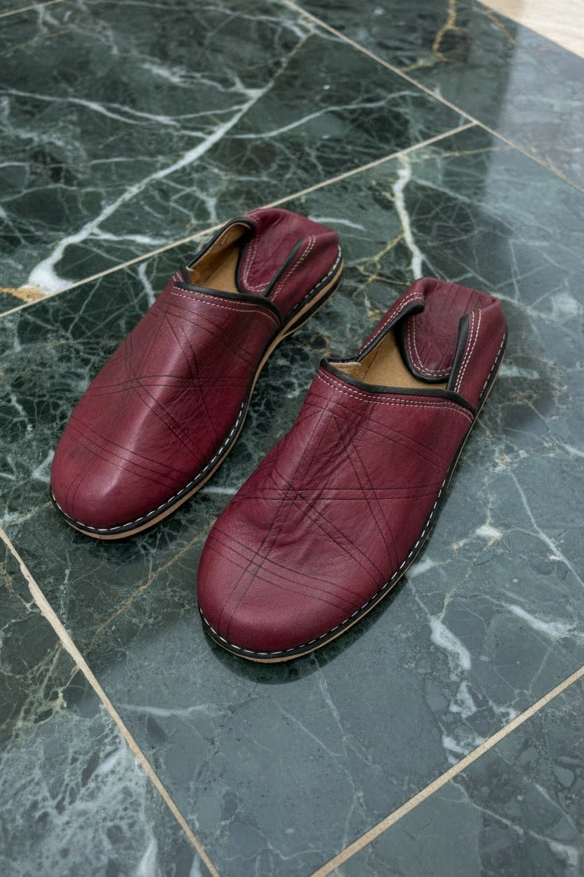 Babouche Homme Bordeaux en Cuir – Élégance Moderne & Style Polyvalent