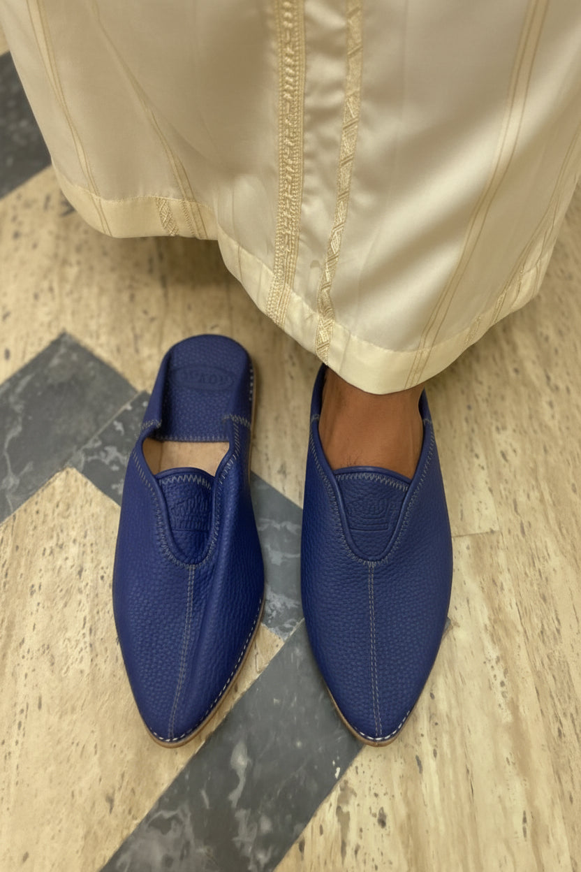 Babouche Homme en Cuir Bleu Profond – Élégance Artisanale