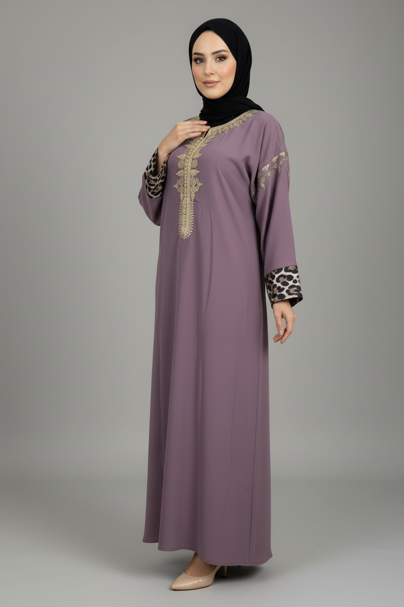 Robe longue mauve brodée – manches longues contrastées