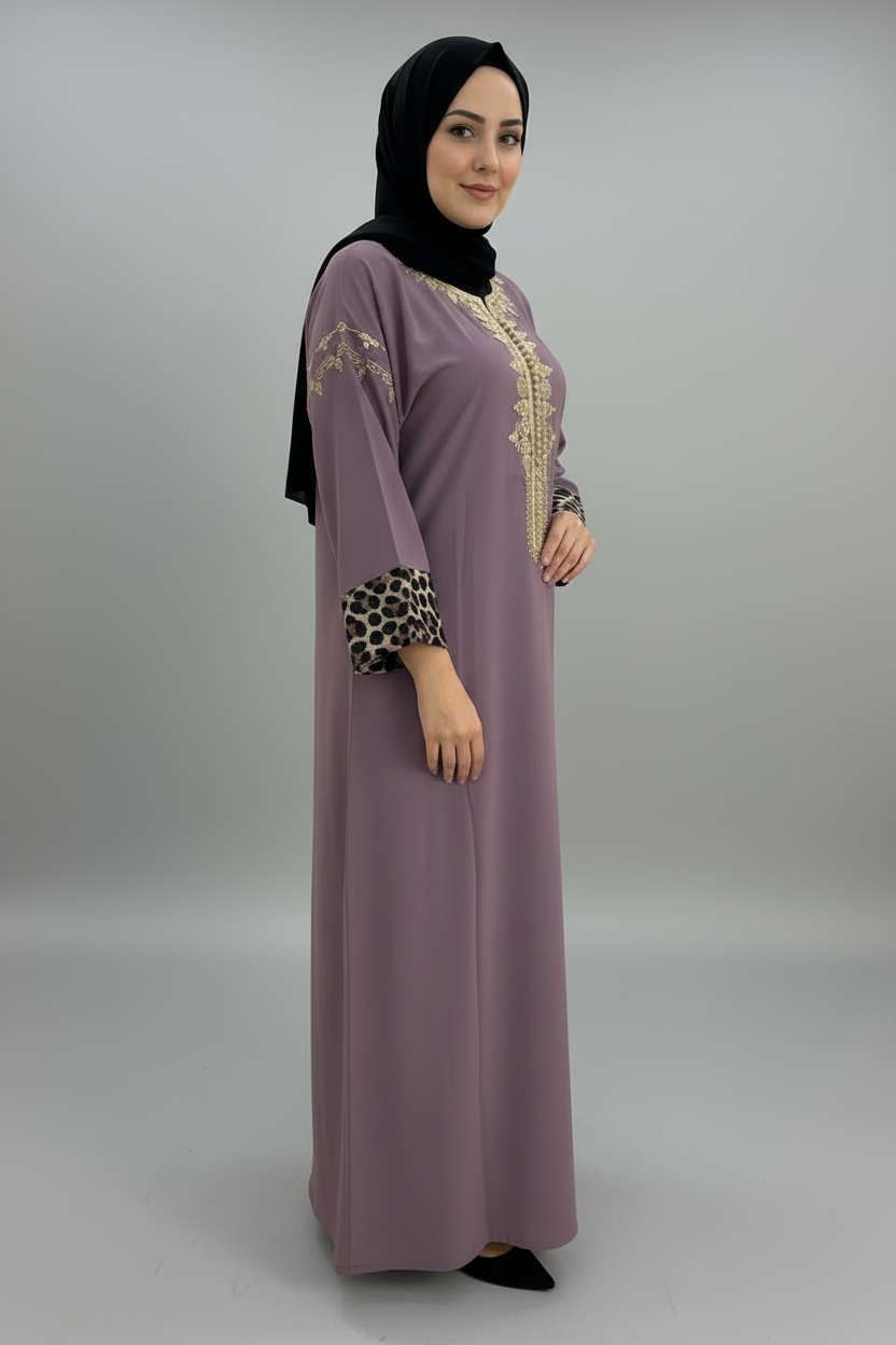 Robe longue mauve brodée – manches longues contrastées