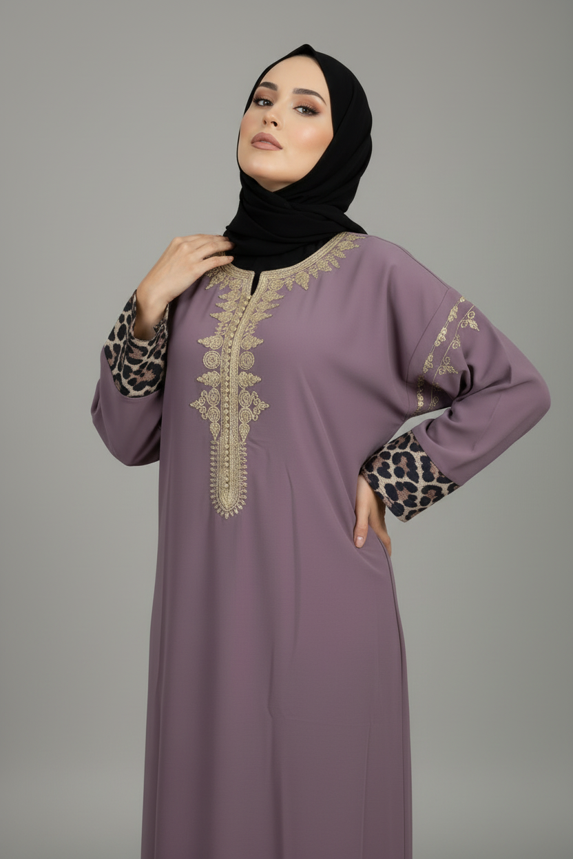 Robe longue mauve brodée – manches longues contrastées
