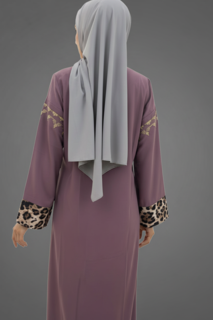 Robe longue mauve brodée – manches longues contrastées