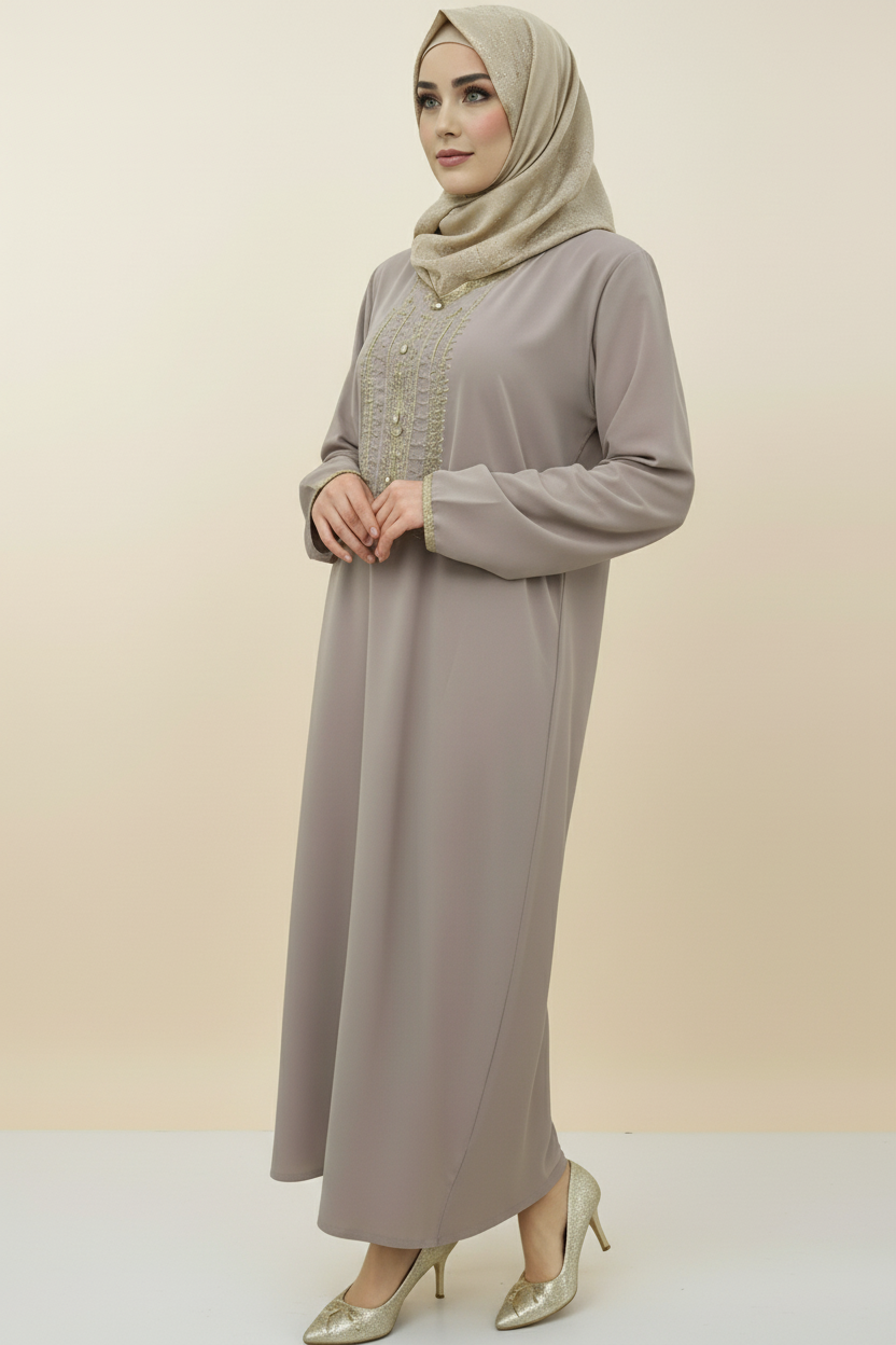 Gandoura longue beige marron clair à broderie dorée – coupe droite élégante